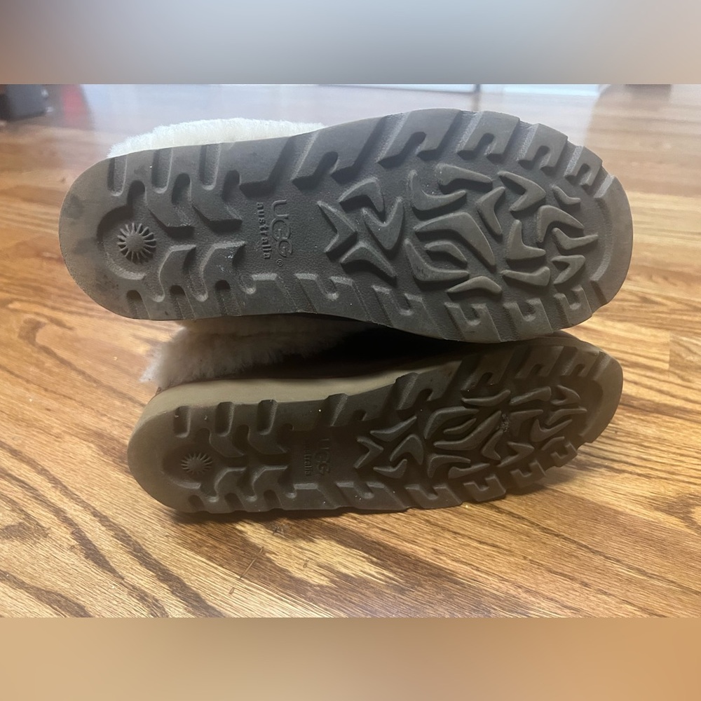Ugg Leather Boots 7 - Picture 4 of 4